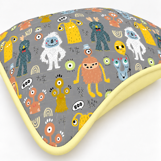Almofada Decorativa 30cm x 30cm Monstros c/ Amarelo