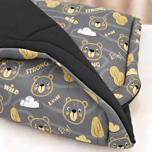 Edredom Estampado Dupla Face para Berço Americano Urso Ted c/ Preto