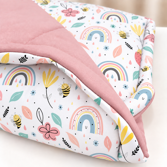 Edredom Estampado Dupla Face para Mini Berço Abelha c/ Rosê