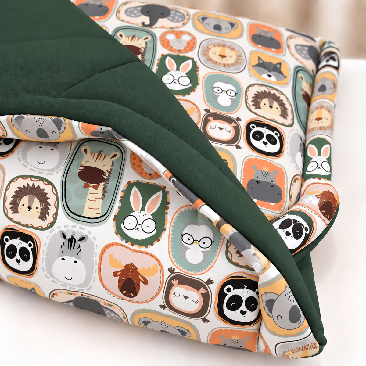 Edredom Estampado Dupla Face para Mini Berço Bichos c/ Verde Escuro