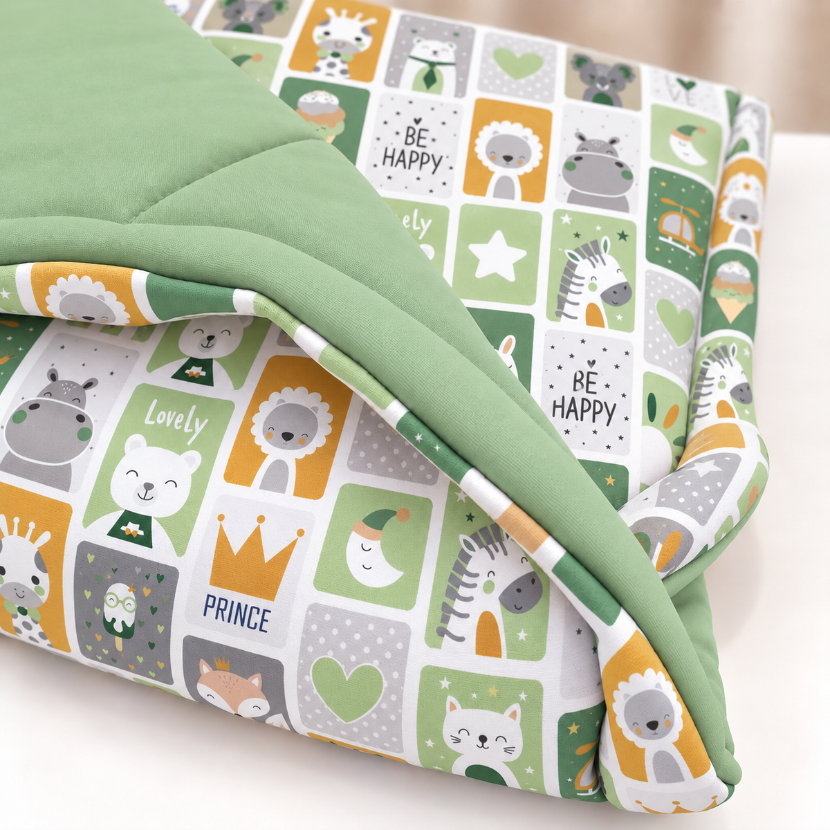 Edredom Estampado Dupla Face para Mini Berço Bichos Verde c/ Verde Menta