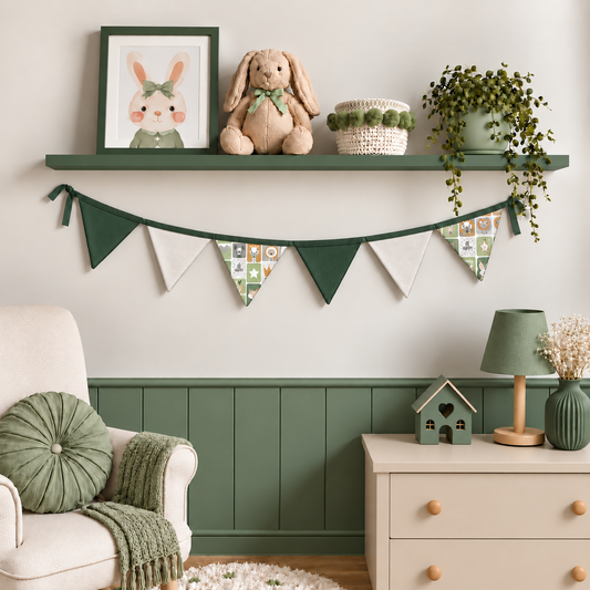 Bandeirinhas Decorativas 1,50m Bichos Verde c/ Verde Escuro