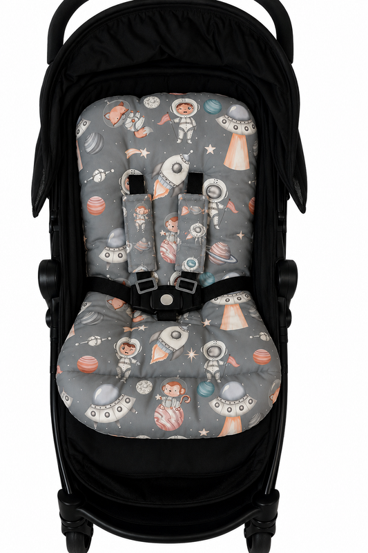 Kit Colchonetes 3 Peças para Carrinho & Bebê Conforto + Protetores de Cinto Espaço Cinza Verso Cinza