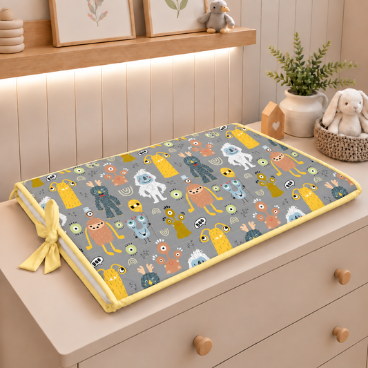 Trocador de Cômoda 70x45x3cm Monstros c/ Amarelo