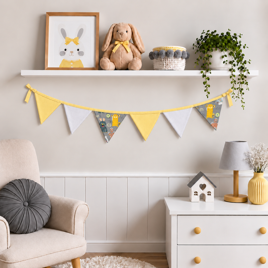Bandeirinhas Decorativas 1,50m Monstros c/ Amarelo