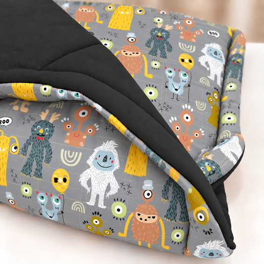 Edredom Estampado Dupla Face para Mini Berço Monstros c/ Preto