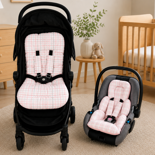 Kit Colchonetes 3 Peças para Carrinho & Bebê Conforto + Protetores de Cinto Xadrez Rosê Verso Rosê